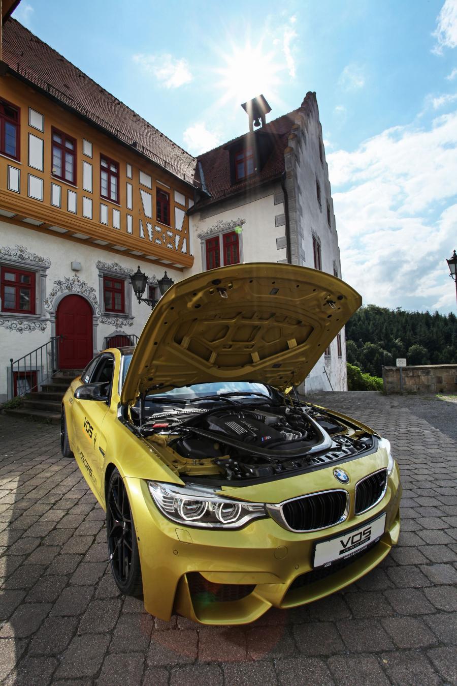 Моторный отсек BMW M4 Coupe by VOS Performance (F82) 2015 года  (фото 14 из 18)